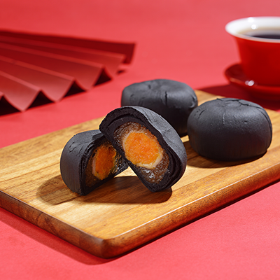 黑金凤梨蛋黄酥